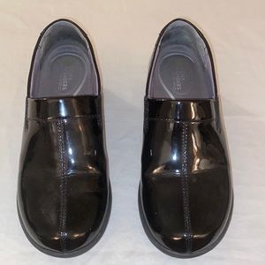 Size 38‎ Dansko clogs with minimal use. Shiny black exterior